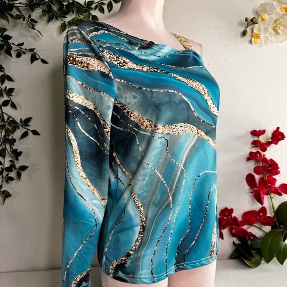 🩵 Marble Pattern Top 🩵 - Picture 2 of 3